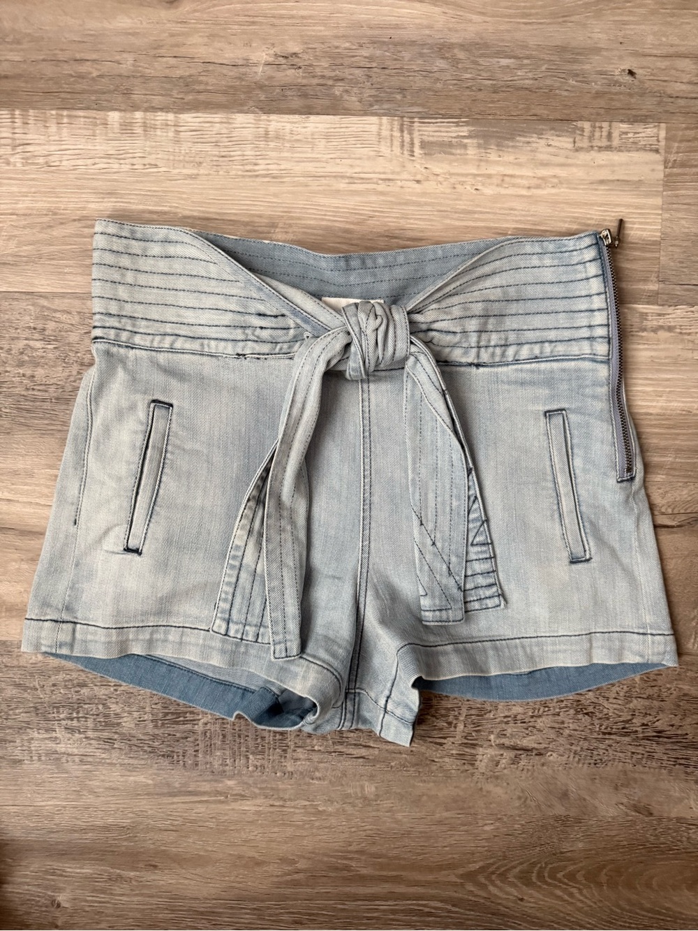 7 for all mankind size 30 blue paperbag waist short